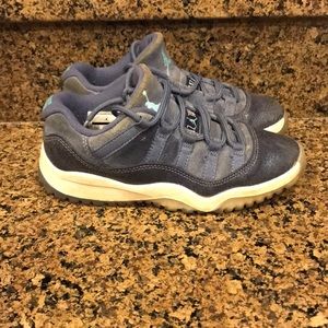 Girls Jordan size 13